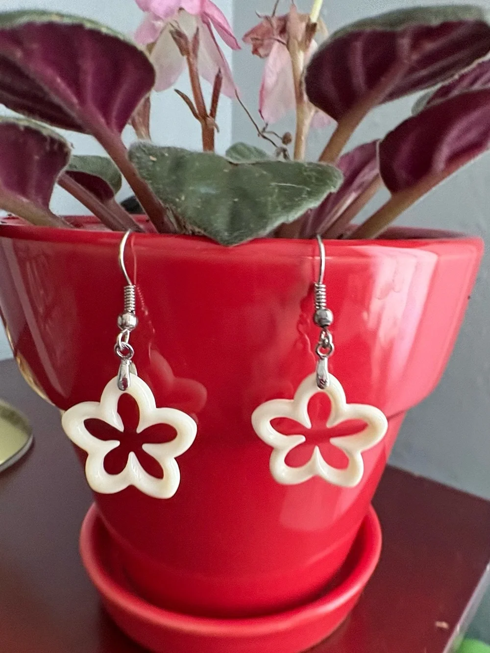 Cream Floral Cutout Drop Earrings